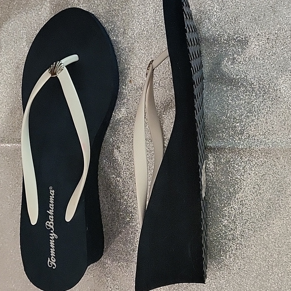 Tommy Bahama Size 10 Navy Flip Flops - Picture 2 of 6